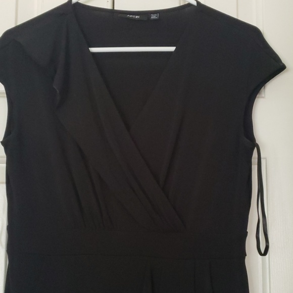 Dress - Picture 3 of 4